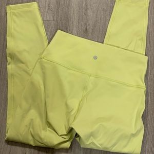 Size 8 lululemon Wunder Under 28” leggings